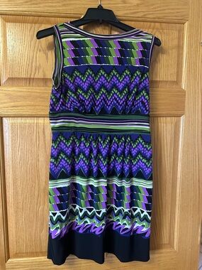 Sandra Darren Purple & Green Patterned Sleeveless Mini Dress